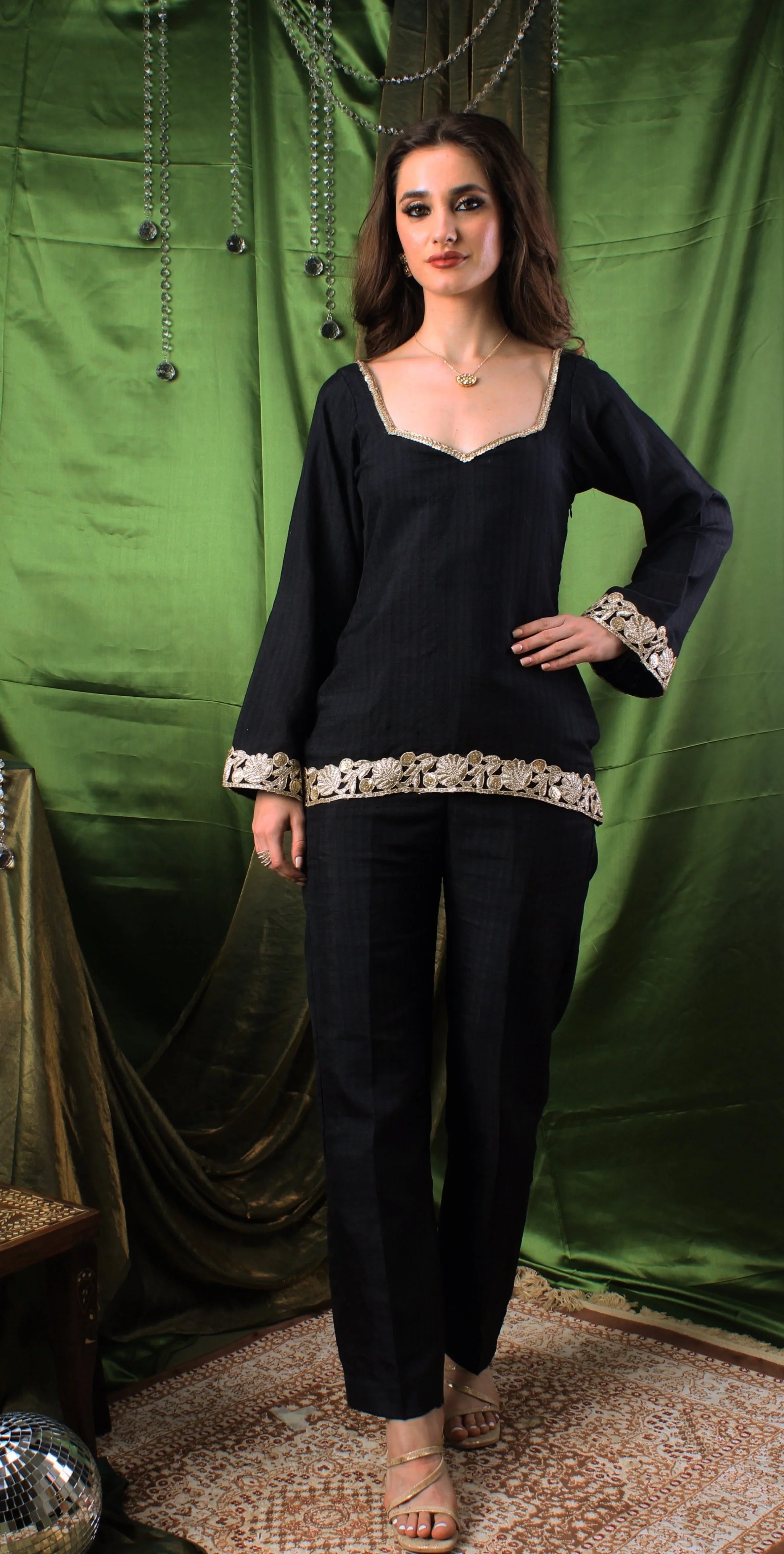 Handwoven Agate Black Top