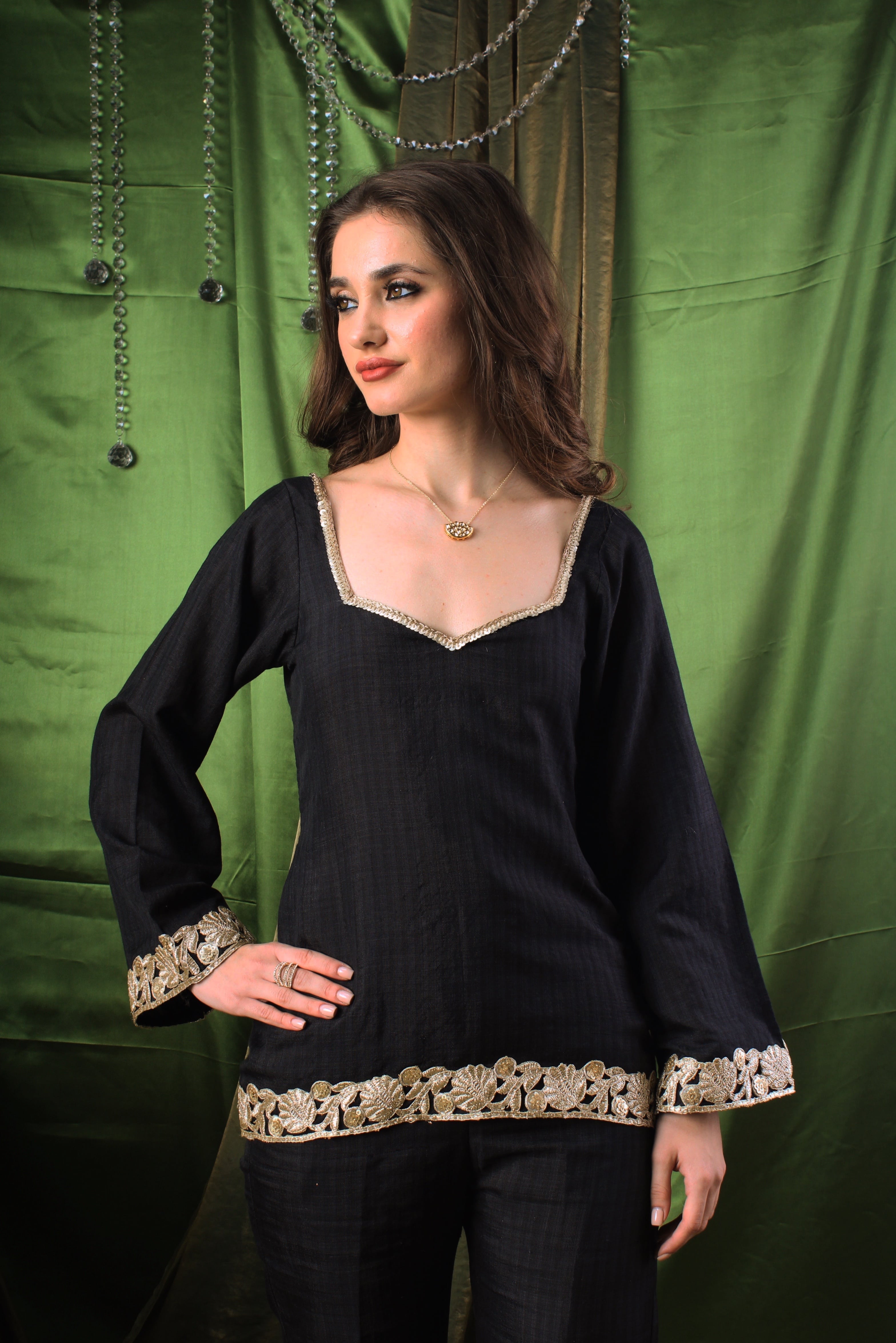Agate Black Top